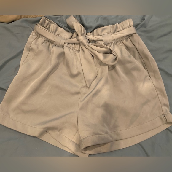 Shorts bundle: Levi’s size 27, Lululemon, Dynamite - Picture 7 of 9